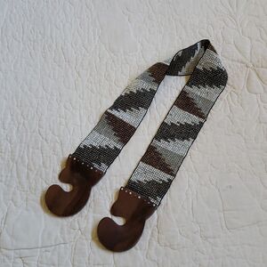Woven Beaded Strech Belt with Brown Wood Buckle Clasp